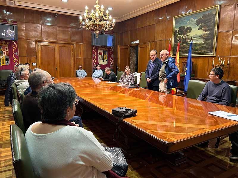 Diez radioaficionados de la Red de Radio de Emergencia (REMER) son reconocidos por su vocación de servicio público 1