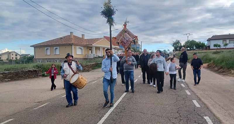 Tábara honra a San Isidro con tradición, devoción y fiesta popular 11