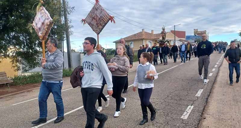 Tábara honra a San Isidro con tradición, devoción y fiesta popular 7