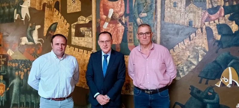 El subdelegado del Gobierno en Zamora recibe al presidente del Canal del Esla para tratar el proyecto de modernización de regadíos 1