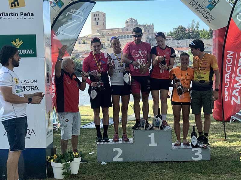 Esther Gómez y Kevin Tarek Viñuela imponen su ley en el Triatlón Sprint Ciudad de Zamora 1