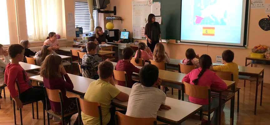 Estudiantes del CEIP ‘Santa Clara’ de Cuéllar, en Segovia, ganan el séptimo certamen ‘Imagina tu empresa’ con un negocio de cría ecológica de vacas 1