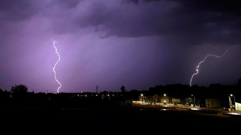 La AEMET activa avisos amarillos por tormentas y altas temperaturas en Castilla y León para el lunes 9 de junio 1