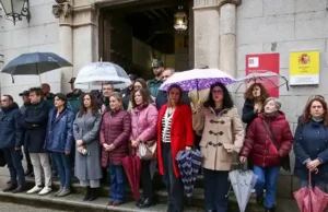 Minuto de silencio en memoria de la víctima de violencia machista en Asturias