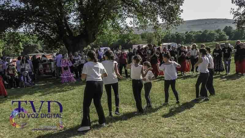 San Mamés se convierte en epicentro del espíritu rociero gracias a la Asociación Cultural Magius 32