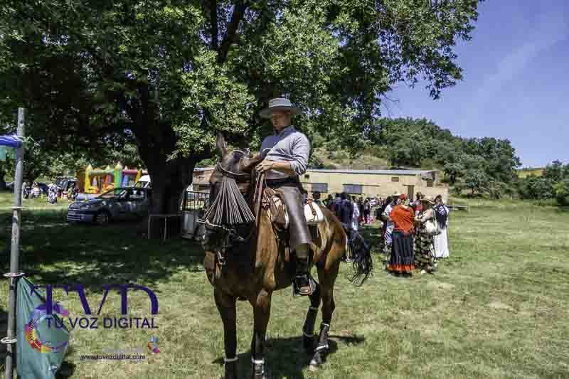 San Mamés se convierte en epicentro del espíritu rociero gracias a la Asociación Cultural Magius 73