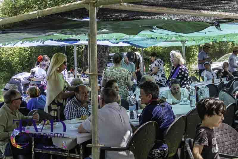 San Mamés se convierte en epicentro del espíritu rociero gracias a la Asociación Cultural Magius 84