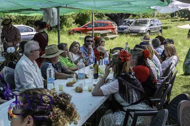 San Mamés se convierte en epicentro del espíritu rociero gracias a la Asociación Cultural Magius 85