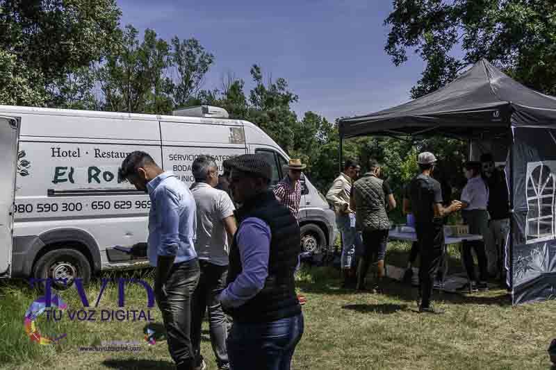 San Mamés se convierte en epicentro del espíritu rociero gracias a la Asociación Cultural Magius 86