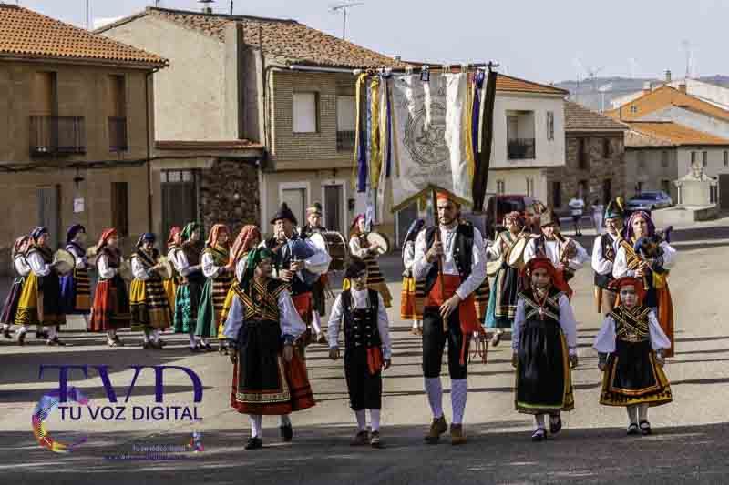 Tábara renueva su magia ancestral en la Noche de San Juan gracias a la Asociación Cultural Magius 10