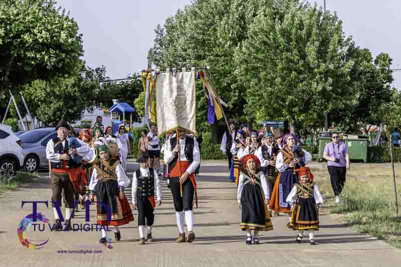 Tábara renueva su magia ancestral en la Noche de San Juan gracias a la Asociación Cultural Magius 12