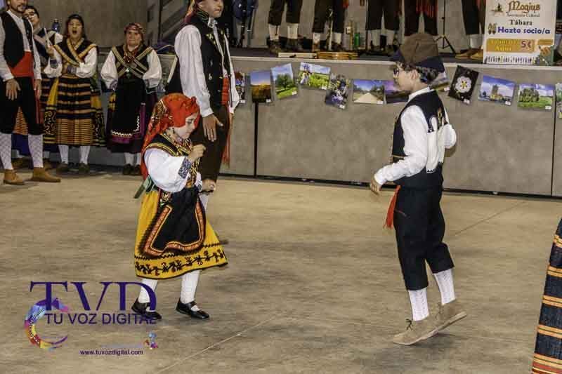 Tábara renueva su magia ancestral en la Noche de San Juan gracias a la Asociación Cultural Magius 52