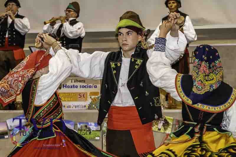 Tábara renueva su magia ancestral en la Noche de San Juan gracias a la Asociación Cultural Magius 57