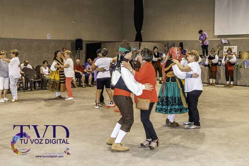 Tábara renueva su magia ancestral en la Noche de San Juan gracias a la Asociación Cultural Magius 66