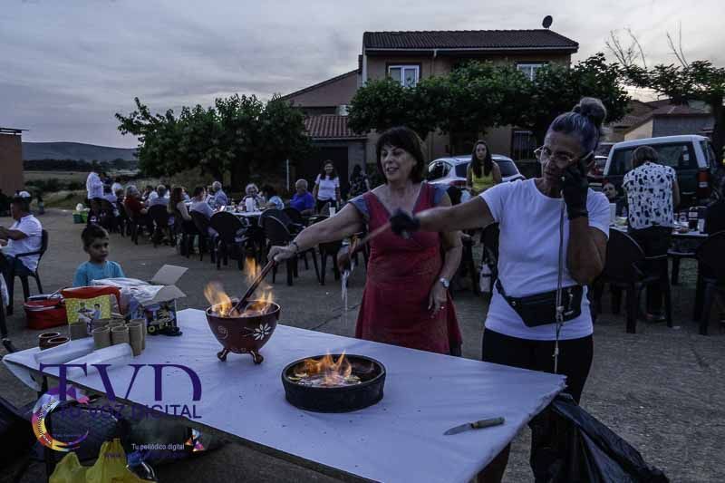 Tábara renueva su magia ancestral en la Noche de San Juan gracias a la Asociación Cultural Magius 84