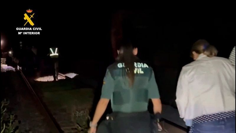 19 viajeros auxiliados y evacuados cuando el tren donde viajaban se quedó averiado en la localidad de Cabañas de Aliste 1