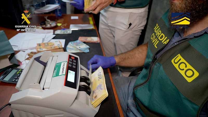 Desarticuladas dos organizaciones criminales que blanqueaban 400.000 euros al día a través de la compra-venta de metales preciosos 1