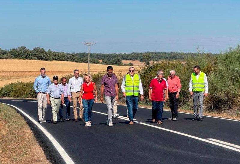 La Diputación mejora un tramo de 2,5 kilómetros de la carretera ZA-V-2421 entre Fornillos de Aliste y Samir de los Caños 1