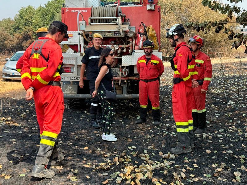 Ayoó de Vidriales se salva de las llamas gracias a la UME: “Son ustedes un orgullo” 1