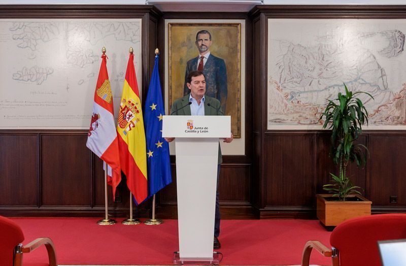 El Plan de la Junta incluirá ayudas de hasta 185.000 euros para recuperación de viviendas, 500 euros por familia desalojada, 5.500 euros por empresa y compensaciones a ganaderos y agricultores afectados por los incendios 1