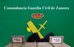 La Guardia Civil detiene a una persona por un delito de tráfico de drogas con 55,270 kilogramos de cocaína durante un servicio para la vigilancia y control de la seguridad vial