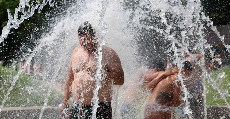 AEMET confirma una ola de calor desde el martes: temperaturas de hasta 44 grados y riesgo extremo de incendios
