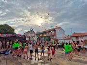 San Lorenzo abre las fiestas de Tábara con color, tradición y mucha espuma