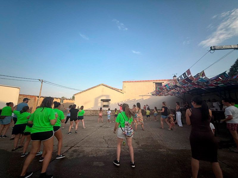 San Lorenzo sigue de fiesta: juegos, música y tradición con el sello de su asociación cultural 6
