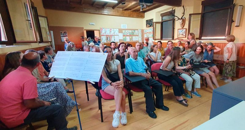 Sesnández celebra la presentación del libro “En la trinchera de la justicia y de la libertad” de Antonino: un homenaje al voluntariado y la solidaridad 7