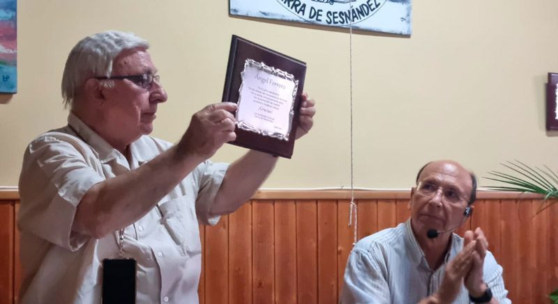 Sesnández rinde homenaje a uno de sus hijos predilectos, el maestro y poeta Ángel Ferrero Rodríguez 1