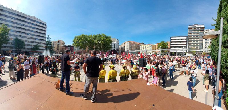 Más de un millar de voces en Zamora claman contra la política forestal de la Junta 12