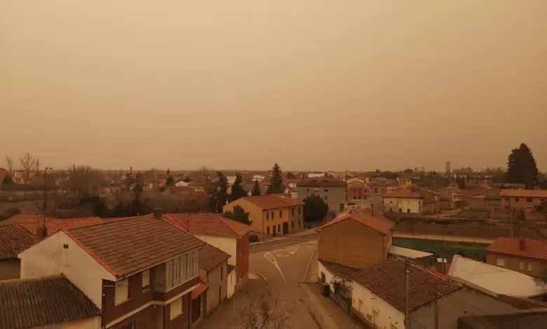 La Junta alerta de un episodio de intrusión de partículas de polvo procedente de África que comenzará el domingo y se estima que dure varios días, afectando a todo el territorio de Castilla y León 1