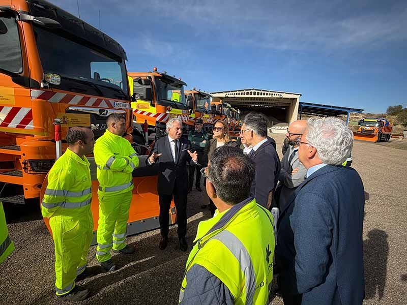 Nicanor Sen activa un operativo de vialidad invernal con más de 900 máquinas y 3.000 profesionales para garantizar la seguridad en las carreteras de Castilla y León 1