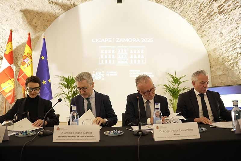 Torres destaca el acercamiento público de funcionarios y funcionarias a pueblos a través del programa ‘La Administración cerca de ti’ y el impulso a la coordinación en emergencias 1