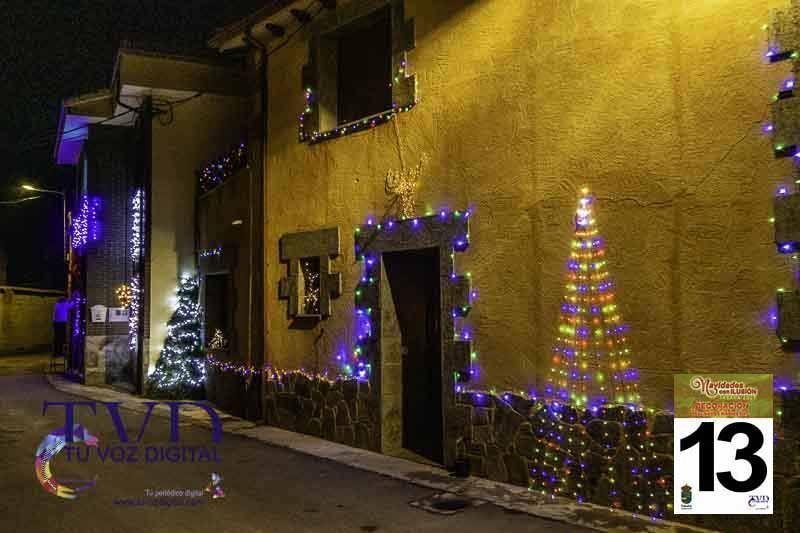 La Iluminación de Fachadas Navideñas llena de magia “Navidades con Ilusión” en Tábara 43