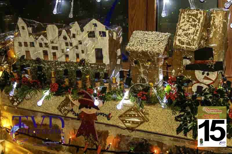 La Iluminación de Fachadas Navideñas llena de magia “Navidades con Ilusión” en Tábara 50