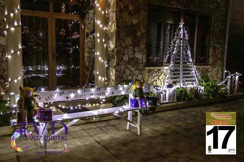 La Iluminación de Fachadas Navideñas llena de magia “Navidades con Ilusión” en Tábara 56