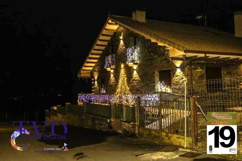 La Iluminación de Fachadas Navideñas llena de magia “Navidades con Ilusión” en Tábara 61
