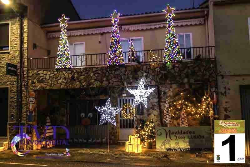 La Iluminación de Fachadas Navideñas llena de magia “Navidades con Ilusión” en Tábara 5