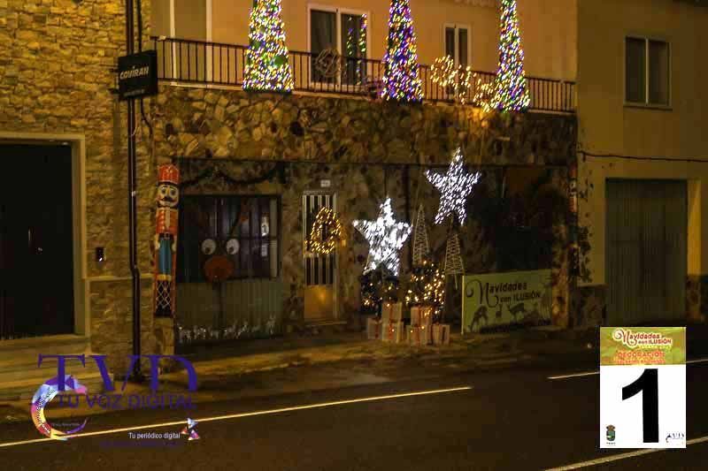 La Iluminación de Fachadas Navideñas llena de magia “Navidades con Ilusión” en Tábara 6