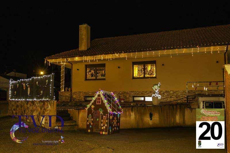 La Iluminación de Fachadas Navideñas llena de magia “Navidades con Ilusión” en Tábara 65