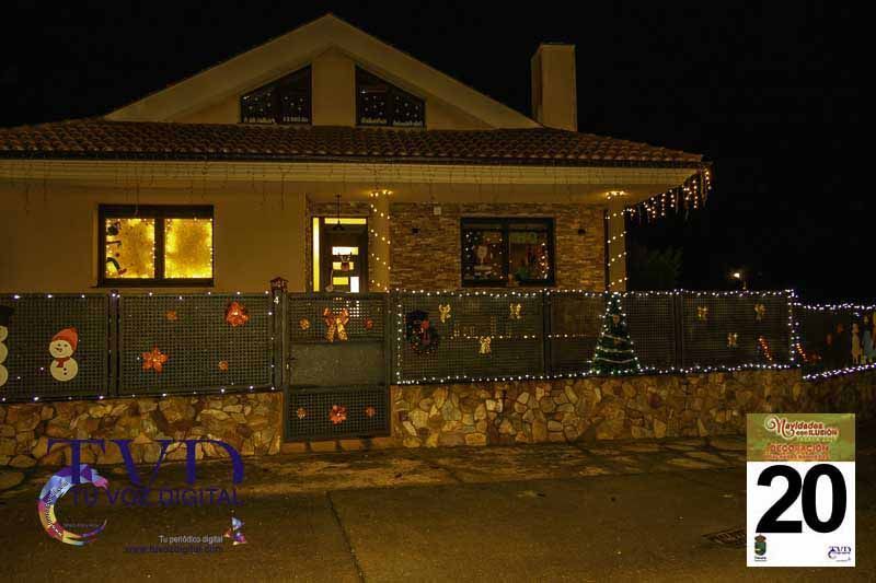 La Iluminación de Fachadas Navideñas llena de magia “Navidades con Ilusión” en Tábara 66