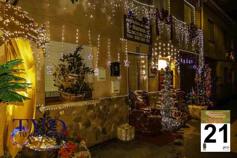 La Iluminación de Fachadas Navideñas llena de magia “Navidades con Ilusión” en Tábara 67