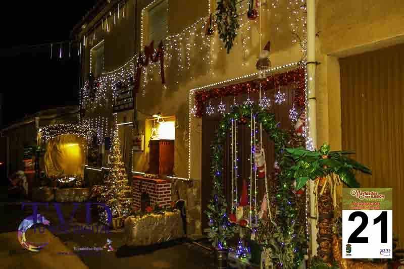 La Iluminación de Fachadas Navideñas llena de magia “Navidades con Ilusión” en Tábara 68