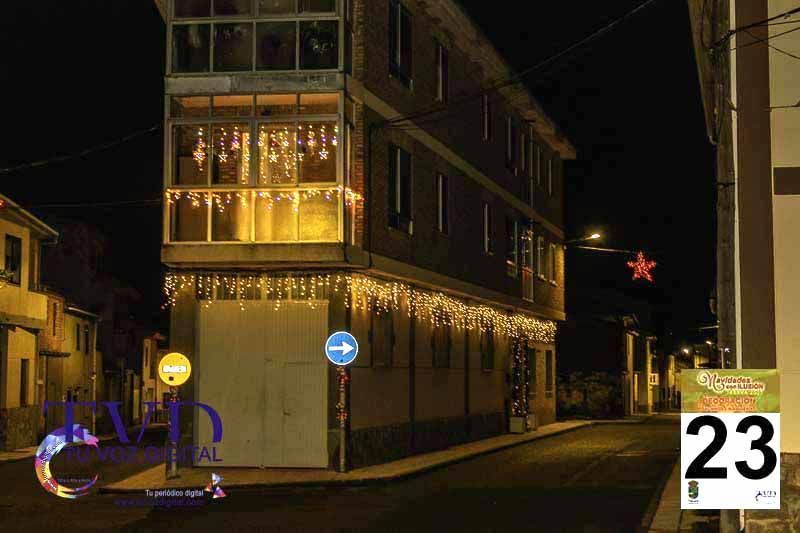 La Iluminación de Fachadas Navideñas llena de magia “Navidades con Ilusión” en Tábara 74