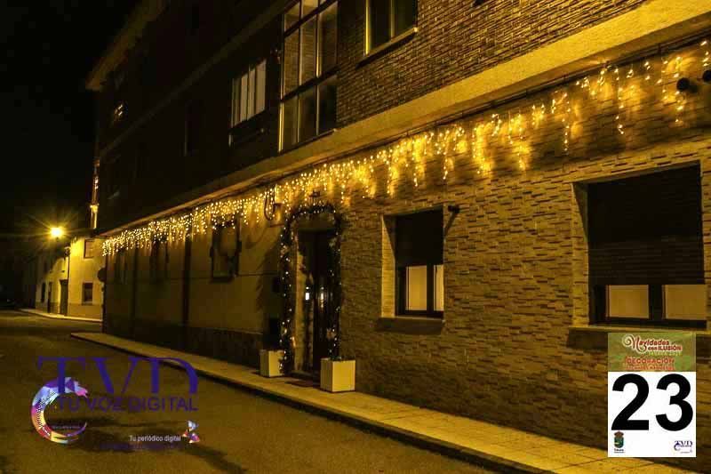 La Iluminación de Fachadas Navideñas llena de magia “Navidades con Ilusión” en Tábara 75