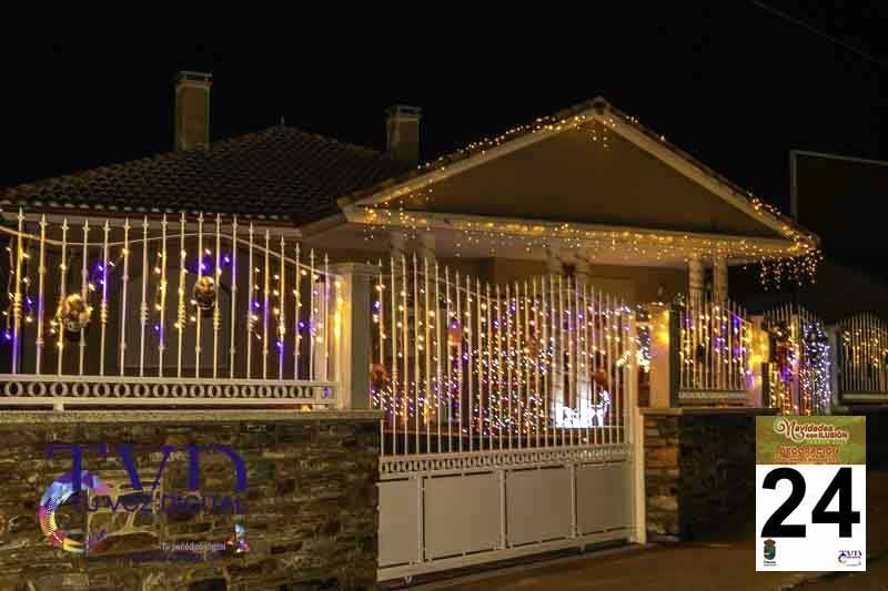 La Iluminación de Fachadas Navideñas llena de magia “Navidades con Ilusión” en Tábara 77