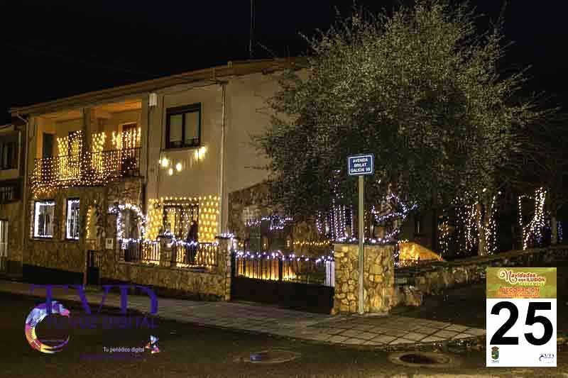 La Iluminación de Fachadas Navideñas llena de magia “Navidades con Ilusión” en Tábara 80