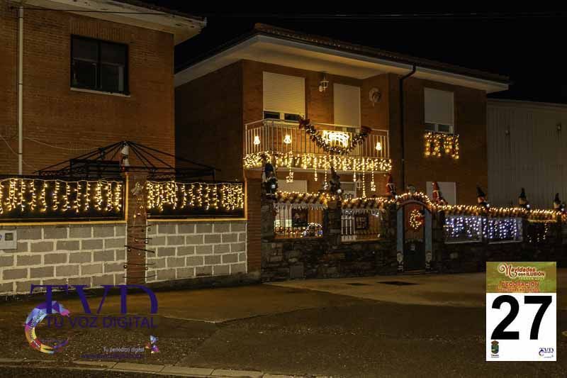 La Iluminación de Fachadas Navideñas llena de magia “Navidades con Ilusión” en Tábara 87