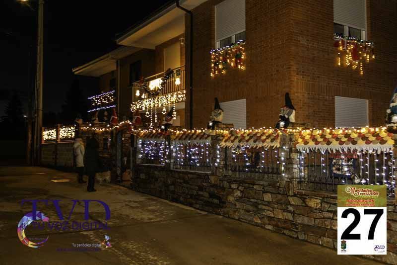 La Iluminación de Fachadas Navideñas llena de magia “Navidades con Ilusión” en Tábara 88
